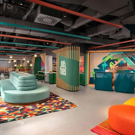 Aloft By Marriott Madrid Gran Via-3