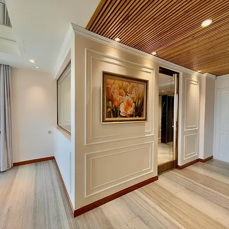 Winsuites Saigon Hotel-3
