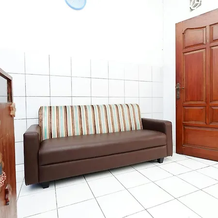 Oyo Life 1942 Asia Residence Syariah-3