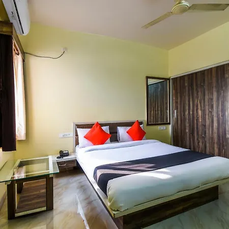 Hotel O By Oyo Dwarka Lodge-3