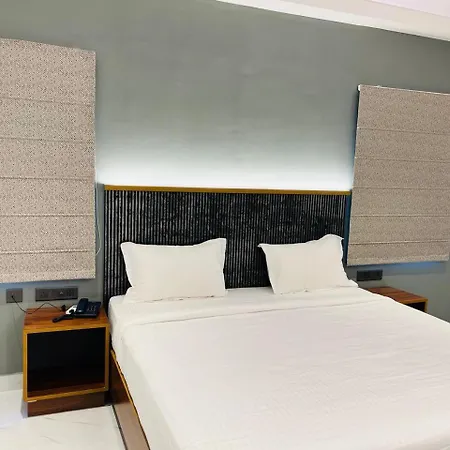 Hotel Skyview Suites & Studios-2