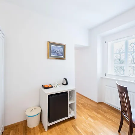 Kollmann Rooms And Apartments-2