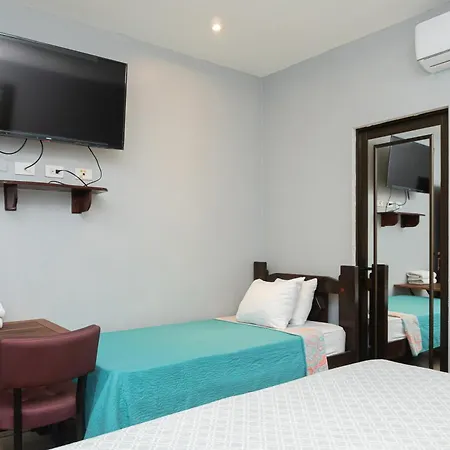 Hotel La Cueva Limon-2