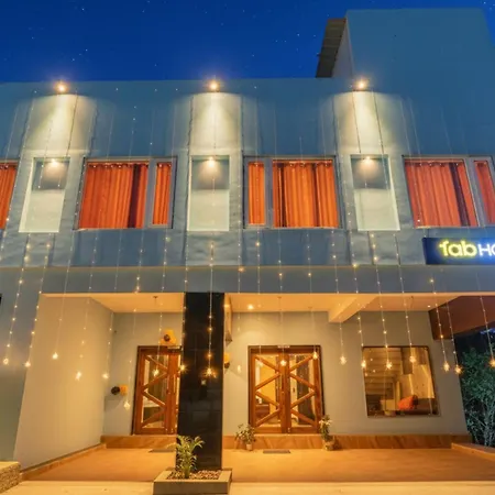 Fabhotel Blueark-2