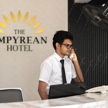 The Empyrean Airport Transit Hotel- 5 Mins From The Airport, Free Airport Pick Or Drop, 24 Hr Front Desk-2