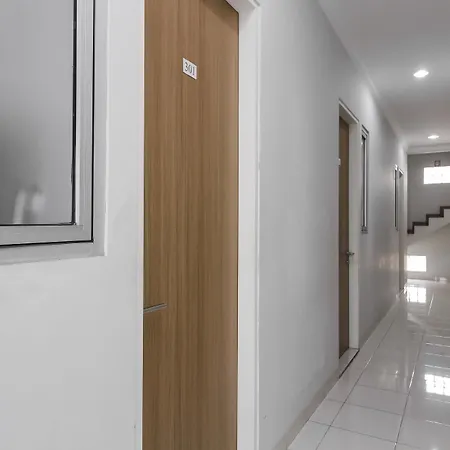 Reddoorz Near Central Park Mall-2