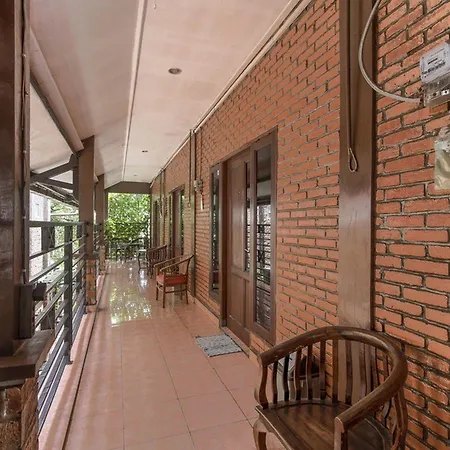 RedDoorz Plus At Ampera Raya-2