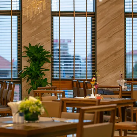 Ha Long Marina Hotel-3