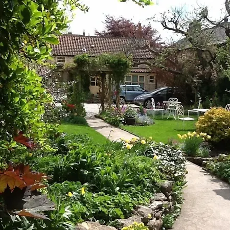 Bramwood Guest House-2