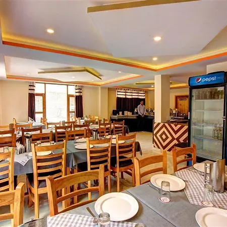 Hotel Snow Country, Manali-2