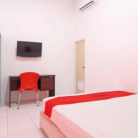 Reddoorz Near Terminal Tirtonadi-3