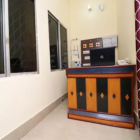 Oyo 16609 Trinayani Guest House-2