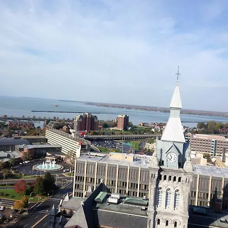 Ramada By Wyndham Buffalo Downtown-2