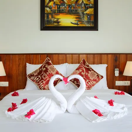 Threeway Riverside Villa-3