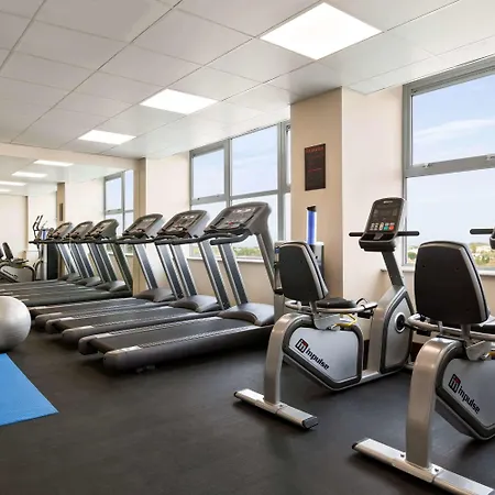Ramada By Wyndham East Kilbride-3