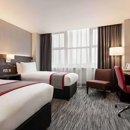 Ramada By Wyndham East Kilbride-2