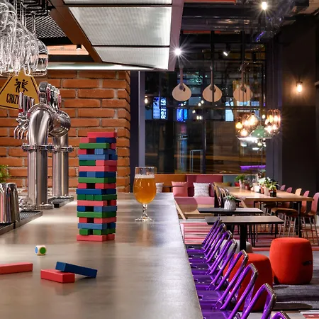 Moxy Lisbon City-3