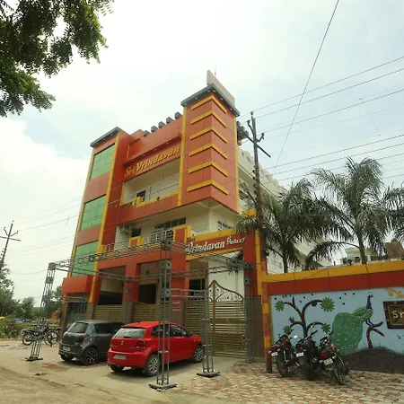 Oyo 17204 Vrindawan Galaxy-2