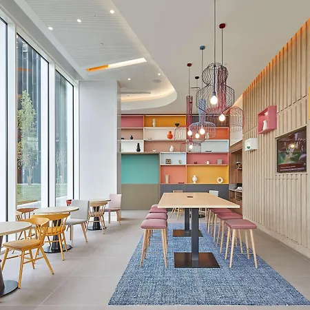 Hampton By Hilton Barcelona Fira Gran Via-3