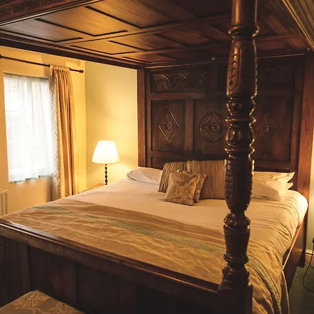 Cromwell'S Inn-3