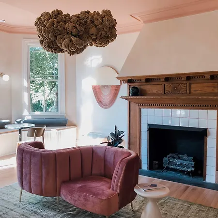 Dreamers Bnb-3