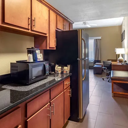 Comfort Suites Batesville-3