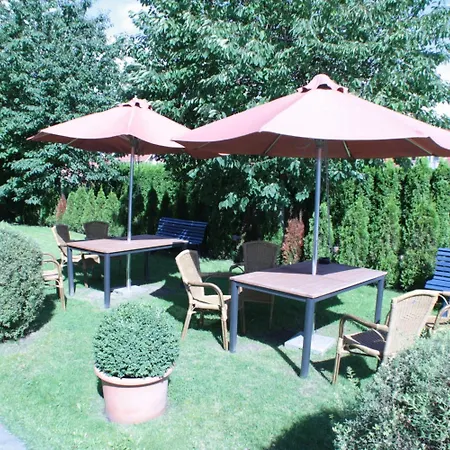 Hotel Vier Linden-3