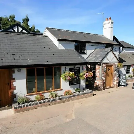 The Oak Inn Staplow-3