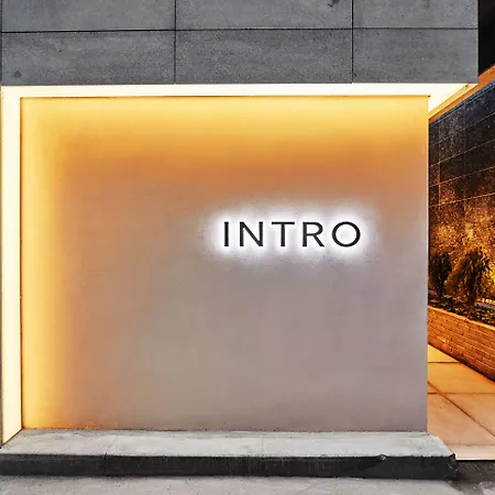 Hotel Intro-3