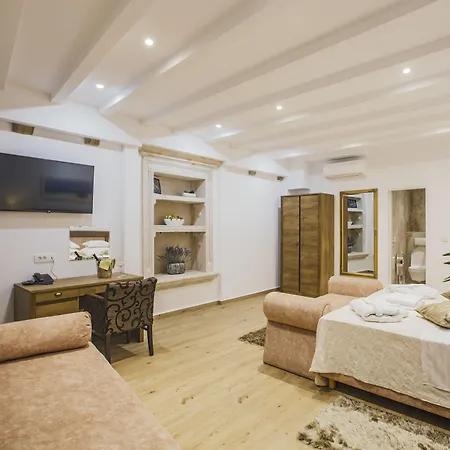 Heritage Hotel Dea Hvar-3