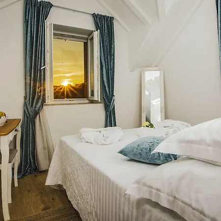 Heritage Hotel Dea Hvar-3