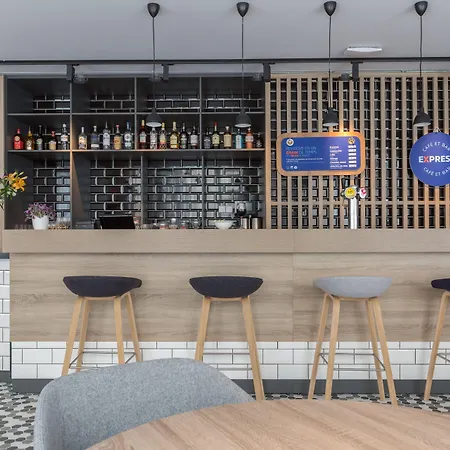 Holiday Inn Express Brussels-Grand-Place By Ihg-3