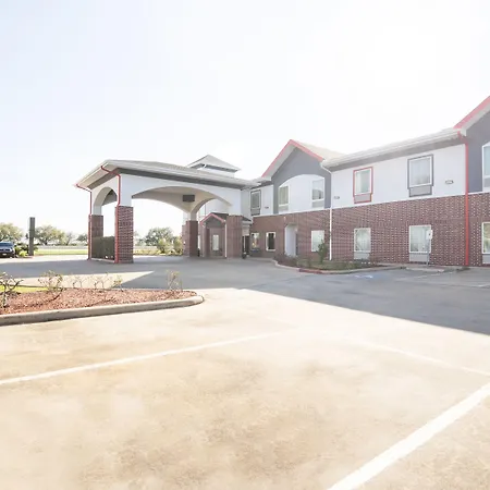 Suburban Studios Clute - Lake Jackson-3