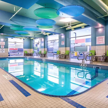 Holiday Inn Express & Suites - Brandon By Ihg-3