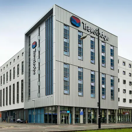Travelodge Manchester Central Arena-2
