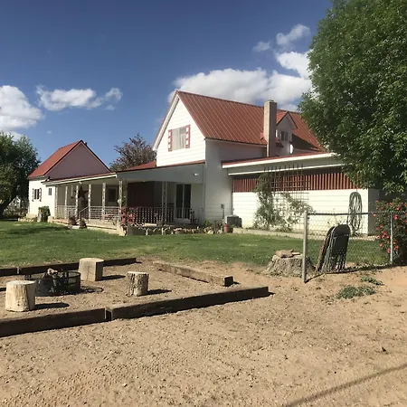 Cowboy Country Inn-2