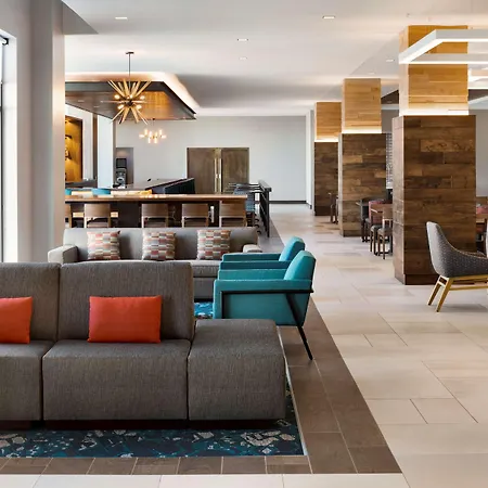 Hilton Garden Inn Milwaukee Brookfield Conference Center-2