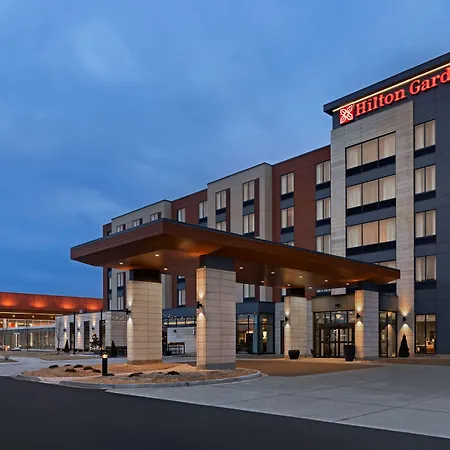 Hilton Garden Inn Milwaukee Brookfield Conference Center-3