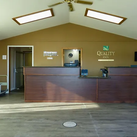 Rodeway Inn & Suites Ontario-3