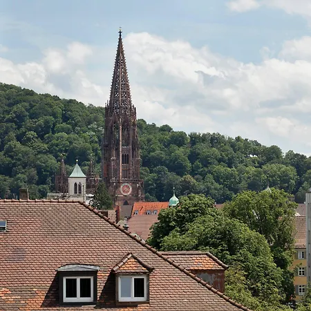 Courtyard By Marriott Freiburg-3