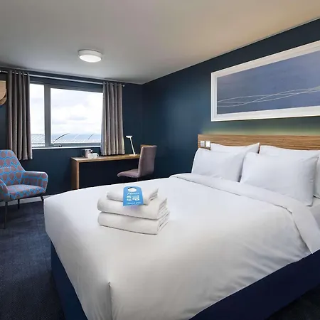 Travelodge Ealing-3