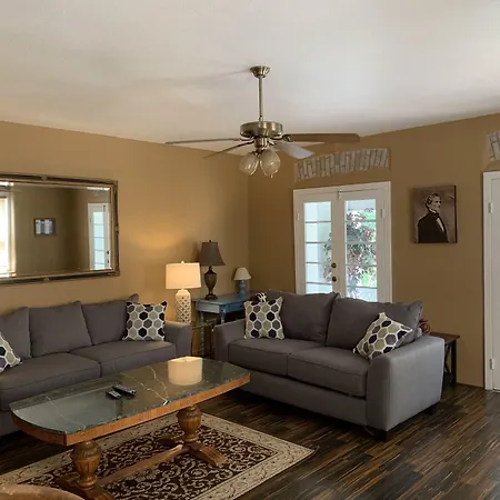 Schmitz Bed & Breakfast-2