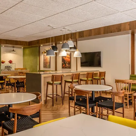 Fairfield Inn By Marriott Cancun Downtown-3