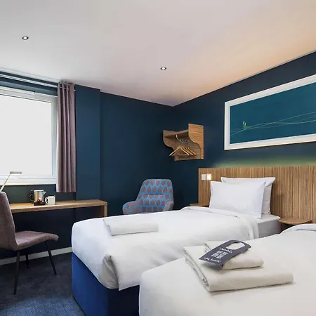 Travelodge Edinburgh Central Queen Street-3