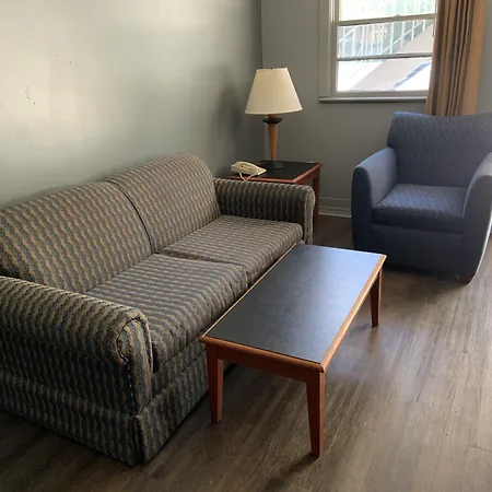 Paradise Suites - Newport News & Jefferson Ave-3