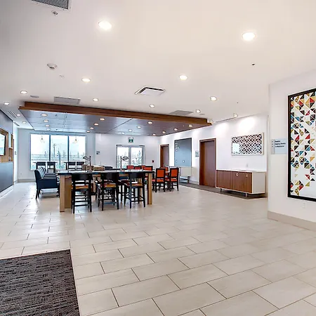 Holiday Inn Express & Suites - Calgary Airport Trail Ne By Ihg-2