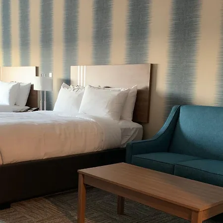 Meridian Inn & Suites Regina Airport-2