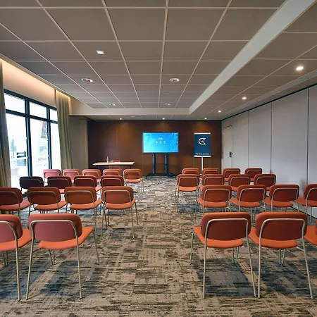 Golden Tulip Reims Bezannes-3