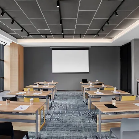 Moxy Shanghai Hongqiao Necc-2