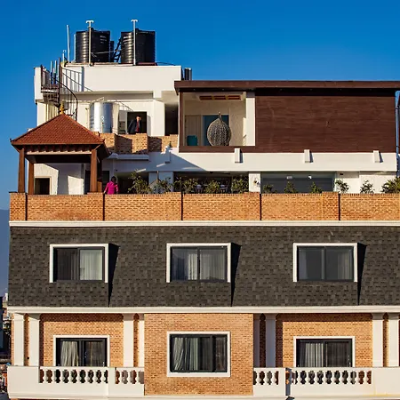 Arushi Boutique Hotel-3